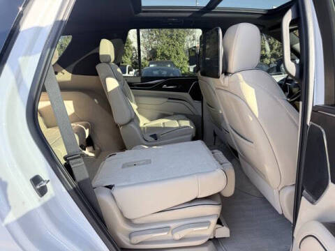 2023 Cadillac Escalade Premium Luxury