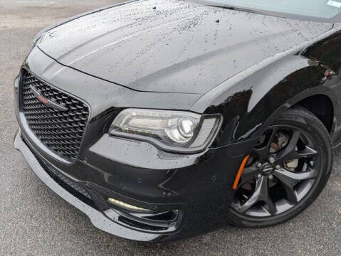 2023 Chrysler 300 S V8