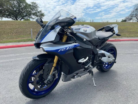 2017 Yamaha YZF-R1