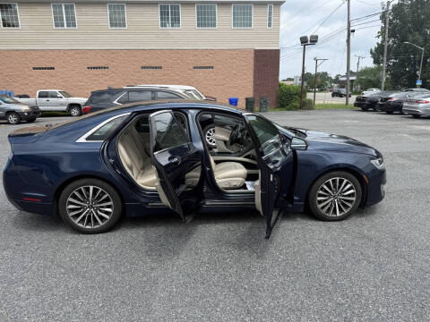 2017 Lincoln MKZ Select