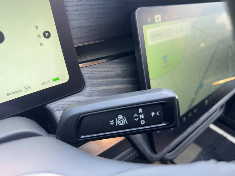 2022 Rivian R1T Adventure