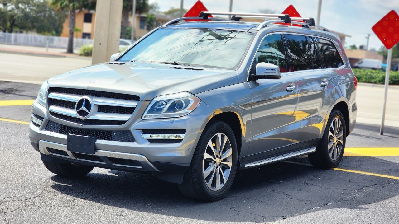 2016 MERCEDES-BENZ GL-Class SUV / Crossover - $17,990