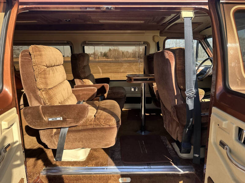 1984 Dodge Ram Van B250