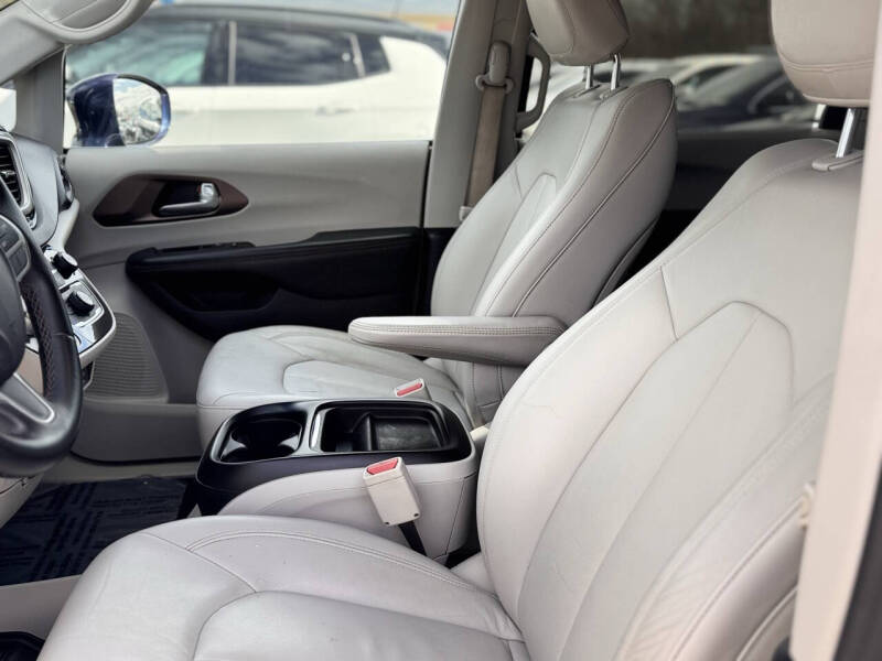 2017 Chrysler Pacifica Touring Plus