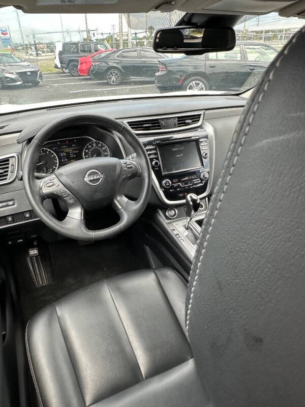 2023 Nissan Murano SV