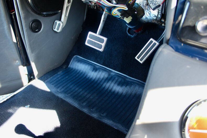 1946 Ford Super Deluxe