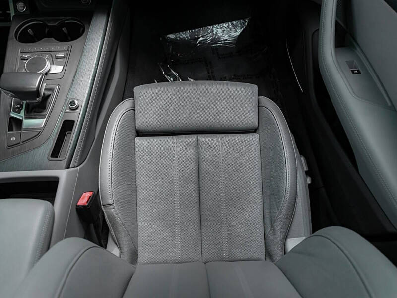 2018 Audi A4 2.0T quattro Prestige