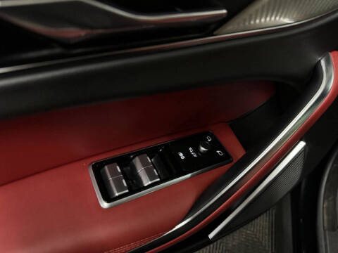 2024 Jaguar F-PACE P400 R-Dynamic S