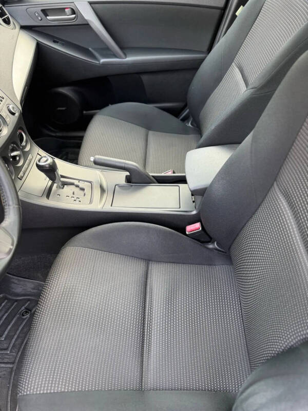 2012 Mazda MAZDA3 i Touring