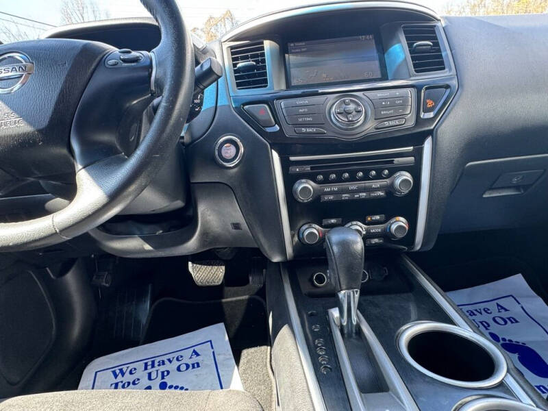 2016 Nissan Pathfinder S