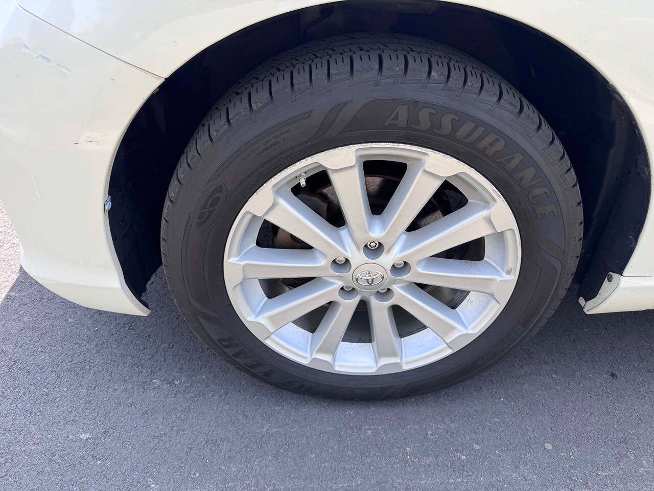 2011 Toyota Venza 25