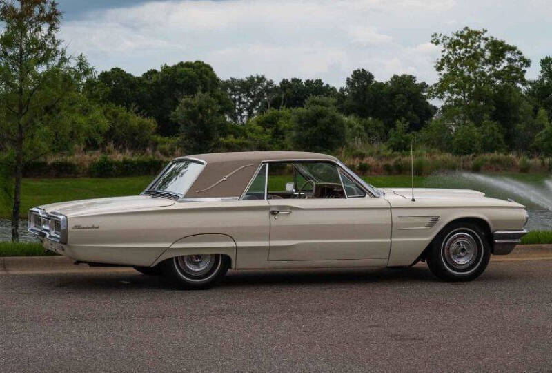1965 Ford Thunderbird