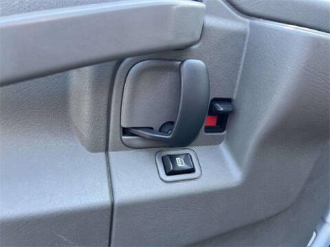 2023 GMC Savana 2500