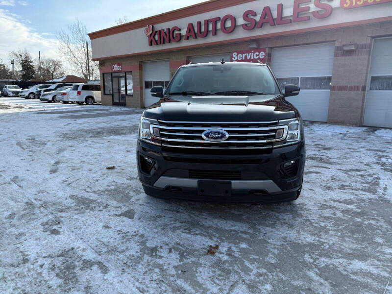 Used 2019 Ford Expedition XLT with VIN 1FMJU1JTXKEA86992 for sale in Detroit, MI