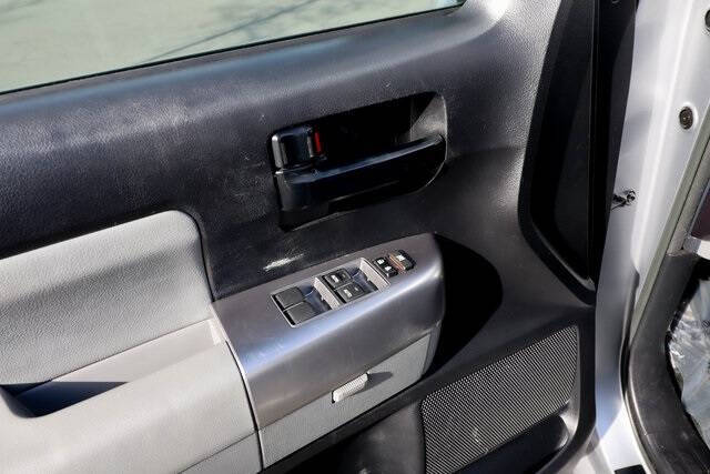 2018 Toyota Sequoia SR5