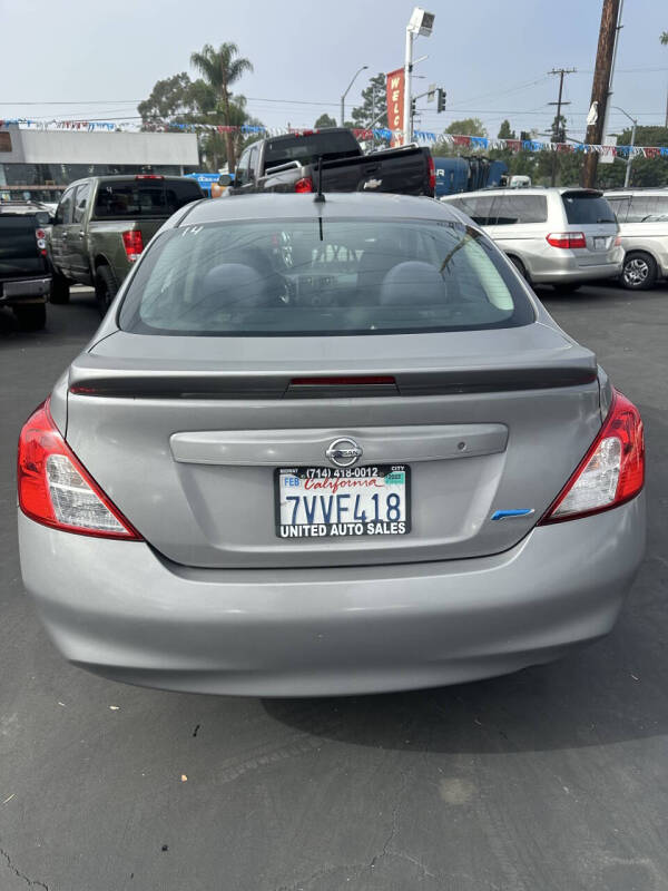 2014 Nissan Versa 1.6 S Plus