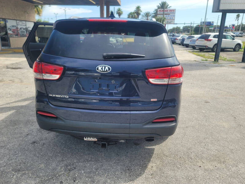 2016 Kia Sorento LX