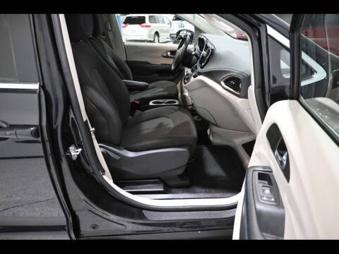 2021 Chrysler Pacifica Touring