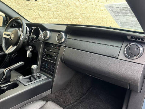 2005 Ford Mustang