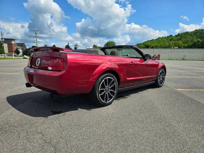 2005 Ford Mustang V6 Premium