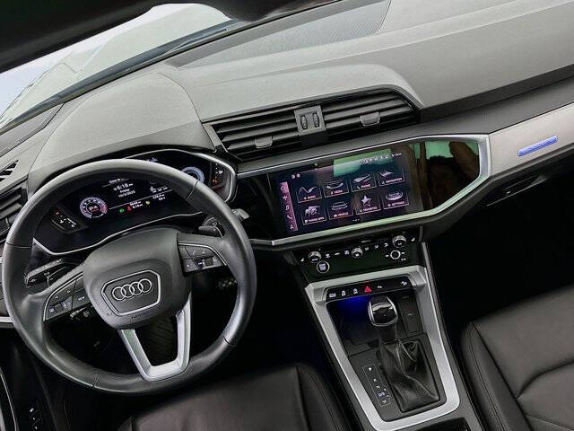 2023 Audi Q3 quattro S line Prem Plus 45 TFSI