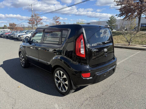 2013 Kia Soul +