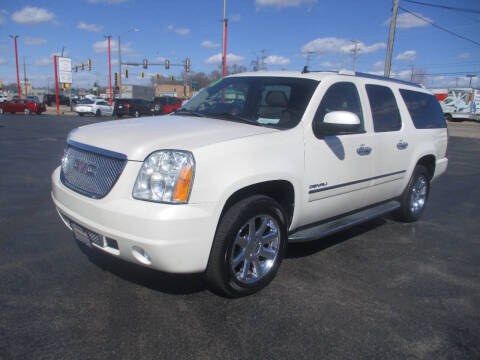 2011 GMC Yukon XL for sale at Windsor Auto Sales in Loves Park IL