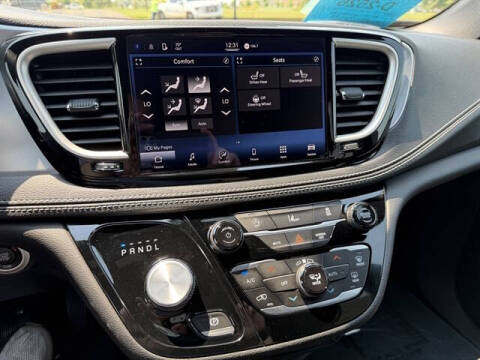 2022 Chrysler Pacifica Touring