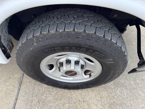 2023 GMC Savana 2500