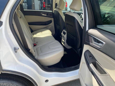 2022 Ford Edge Titanium