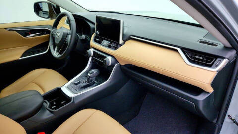 2023 Toyota RAV4 Hybrid XLE Premium