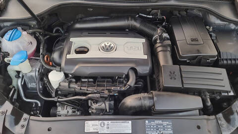2011 Volkswagen GTI Base PZEV