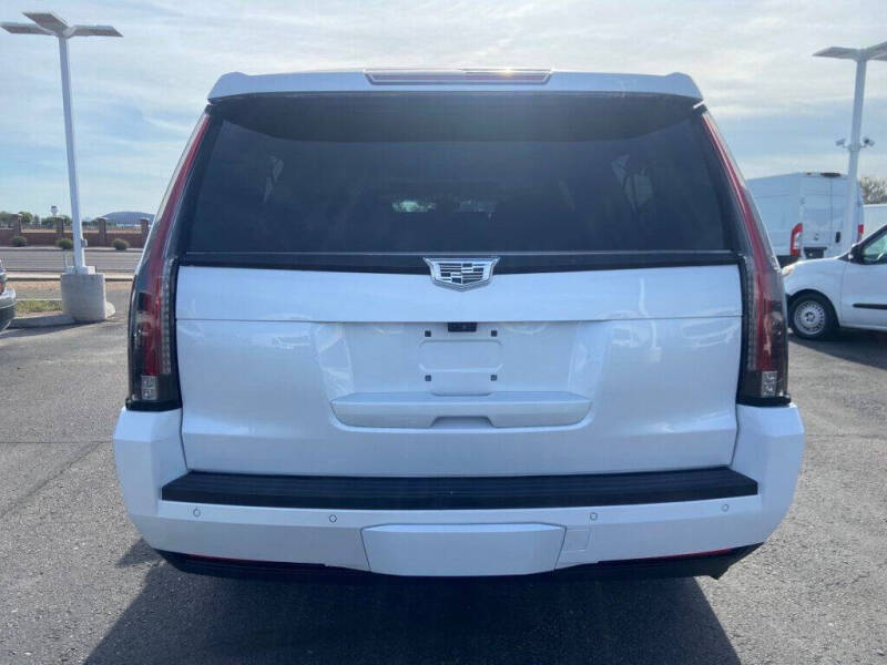 2017 Cadillac Escalade ESV Luxury