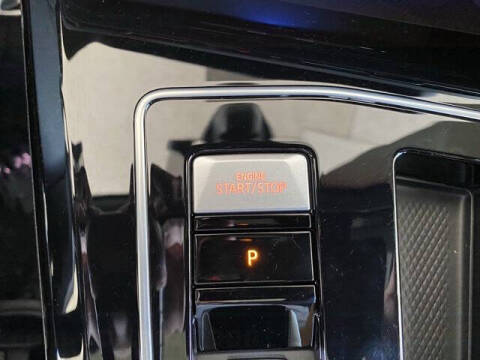 2025 Volkswagen Golf GTI SE