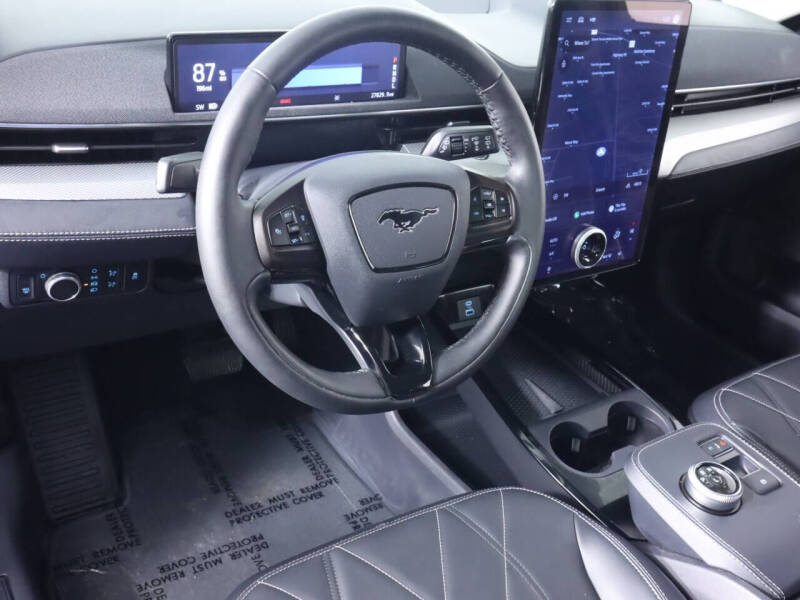 2022 Ford Mustang Mach-E Select