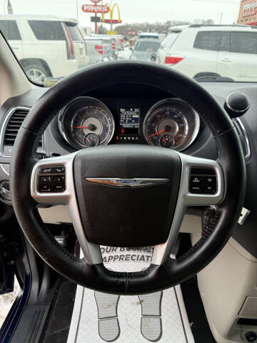 2013 Chrysler Town and Country Touring-L