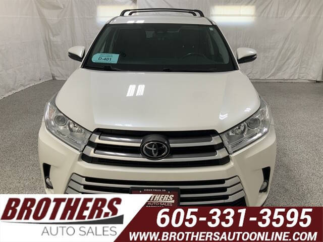 2018 Toyota Highlander LE