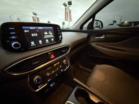 2020 Hyundai Santa Fe SE