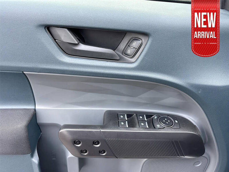 2025 Ford Maverick XL