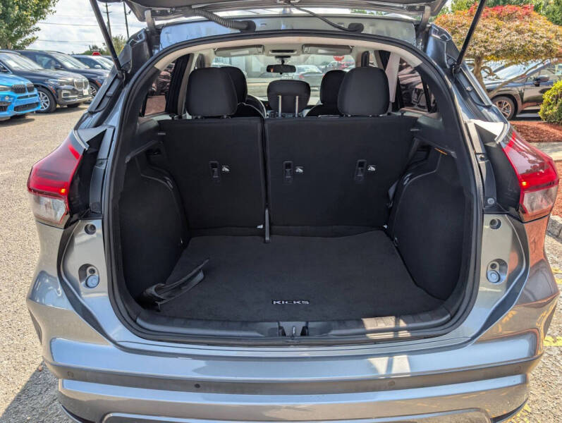 2021 Nissan Kicks SV