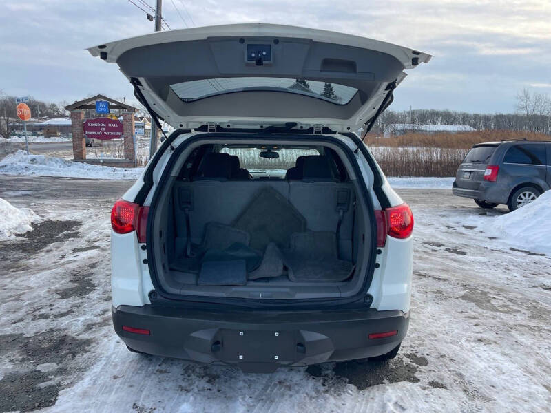 2011 Chevrolet Traverse LS