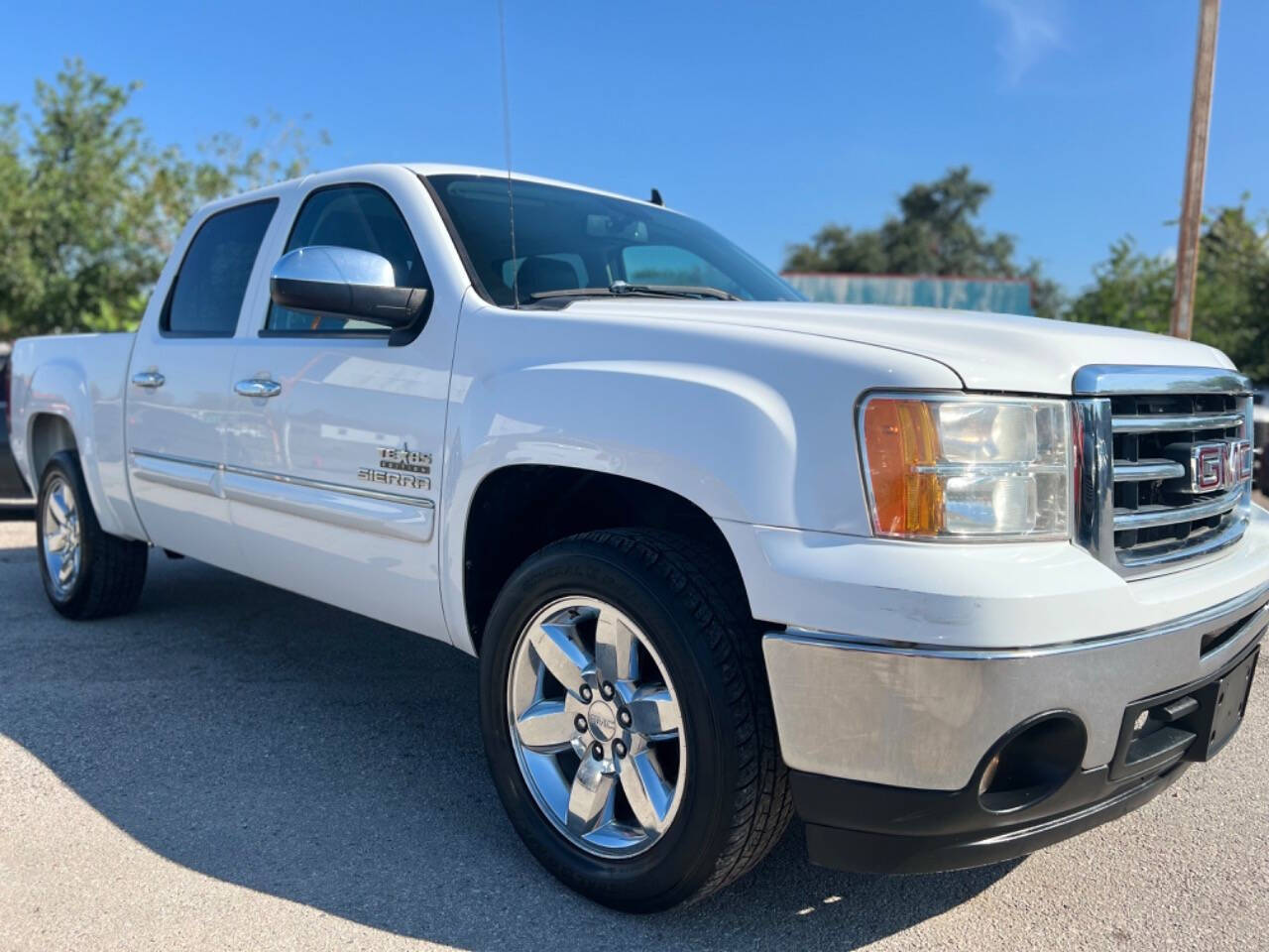 2013 GMC Sierra 1500 for sale at J-R Auto Sales LLC in Houston, TX