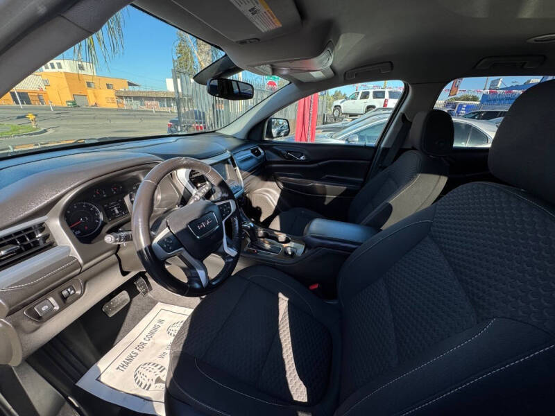 2018 GMC Acadia SLE-2