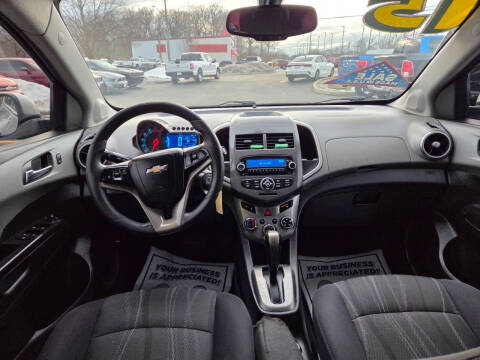 2015 Chevrolet Sonic LT Auto
