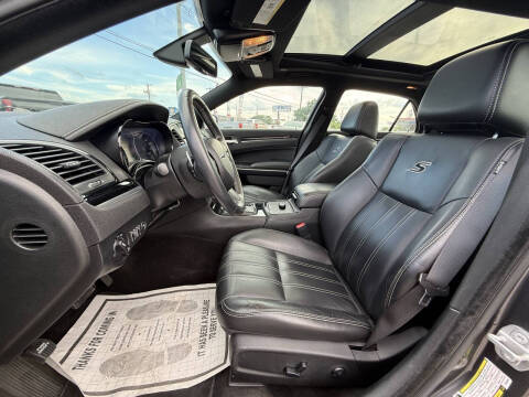 2018 Chrysler 300 S