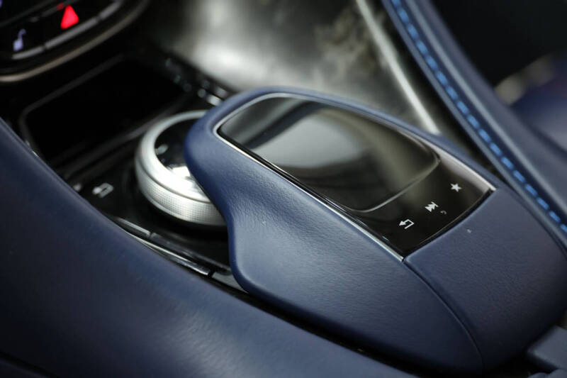 2017 Aston Martin DB11