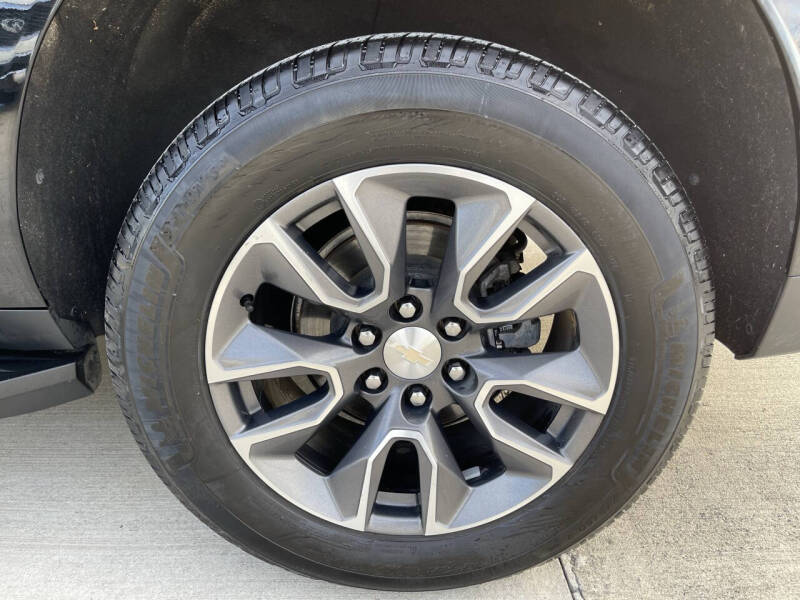 2022 Chevrolet Suburban LT