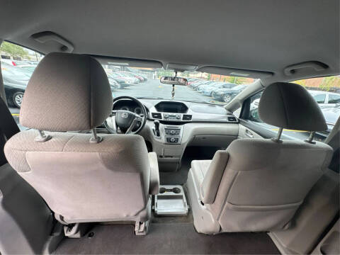 2015 Honda Odyssey LX