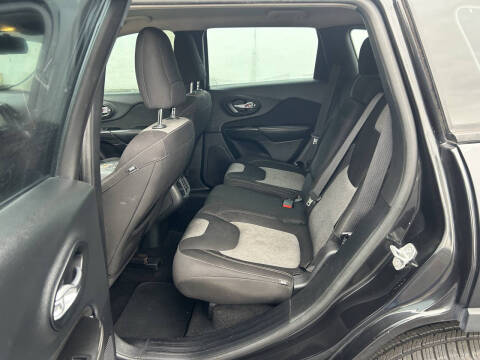 2014 Jeep Cherokee Sport