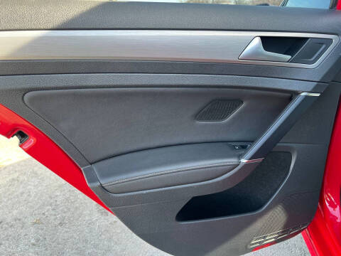 2015 Volkswagen Golf TSI S